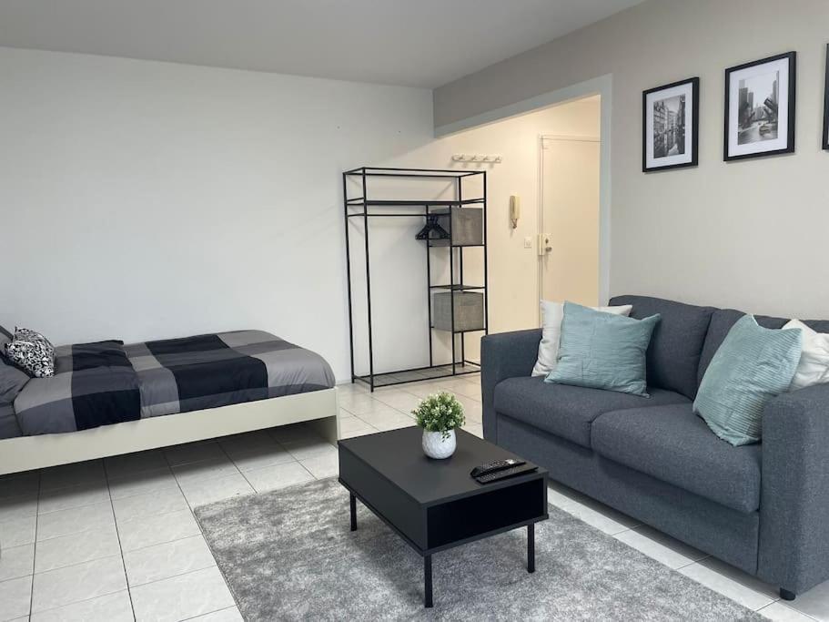 Cosy Proche Paris Apartment Le Bourget